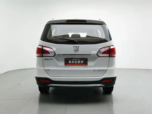 Baojun 730 2015