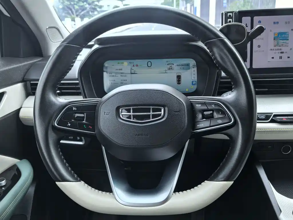 Geely L HiP 2023 — фото 15