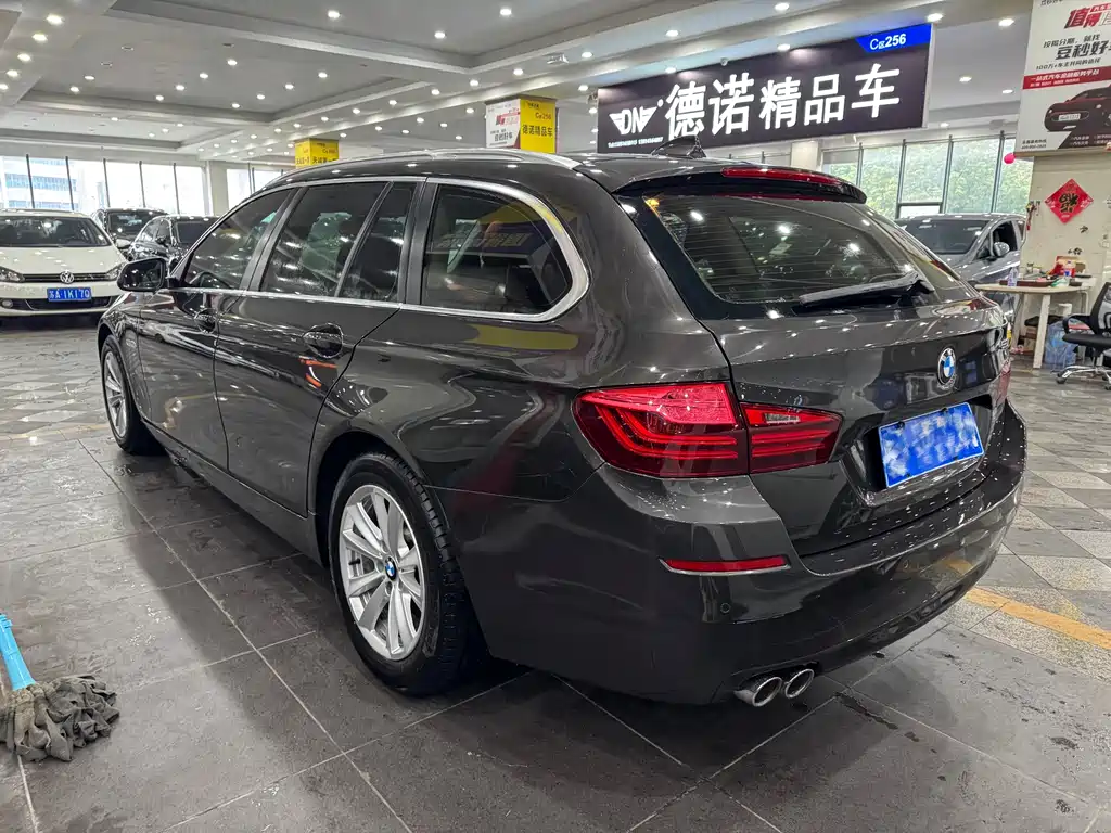 BMW 5 Series 2015 — фото 7