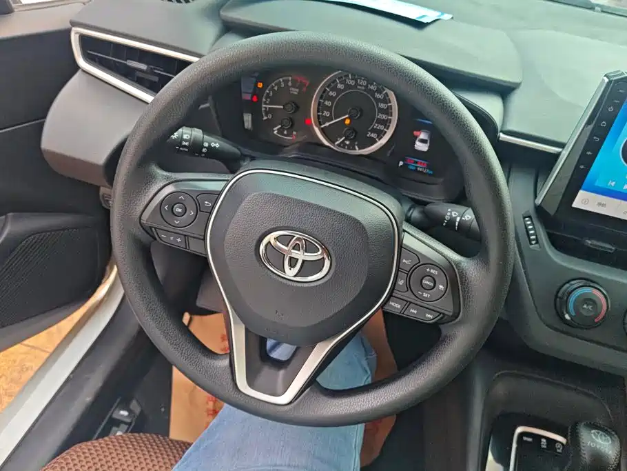 Toyota Corolla 2020 — фото 15
