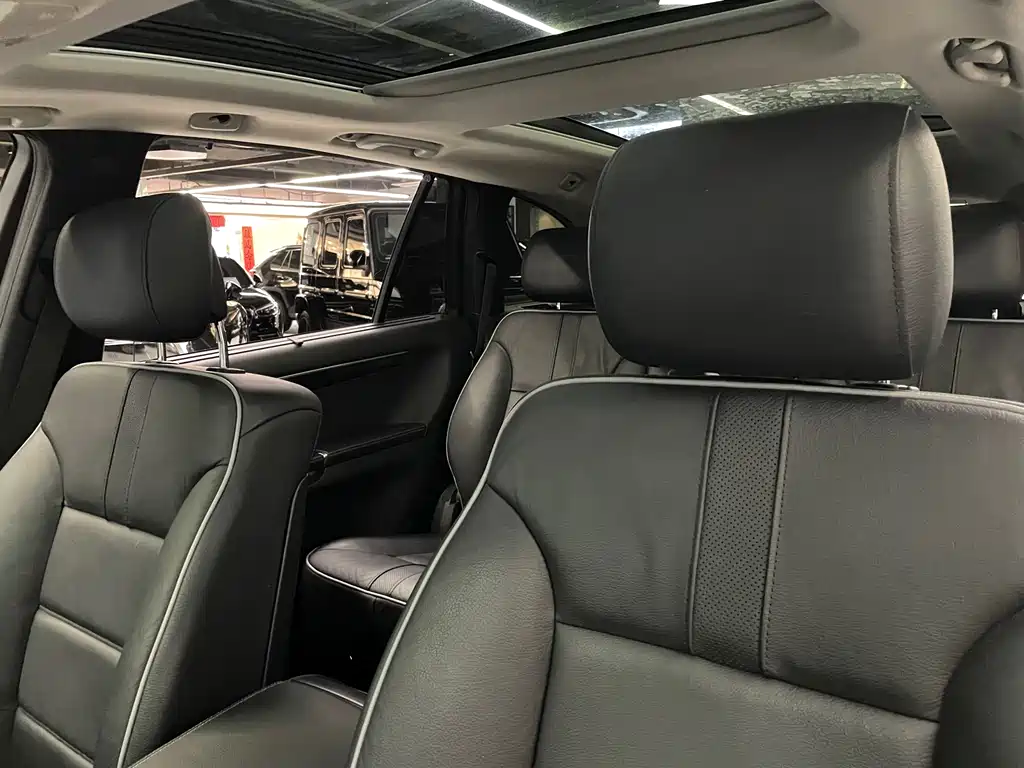 Mercedes-Benz R-Class 2017 — фото 26