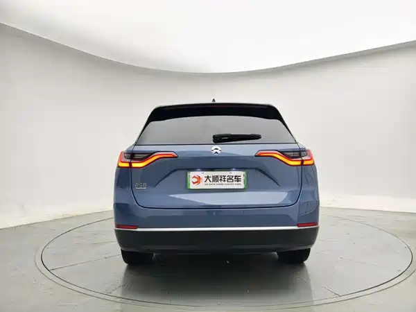 NIO ES8 2022