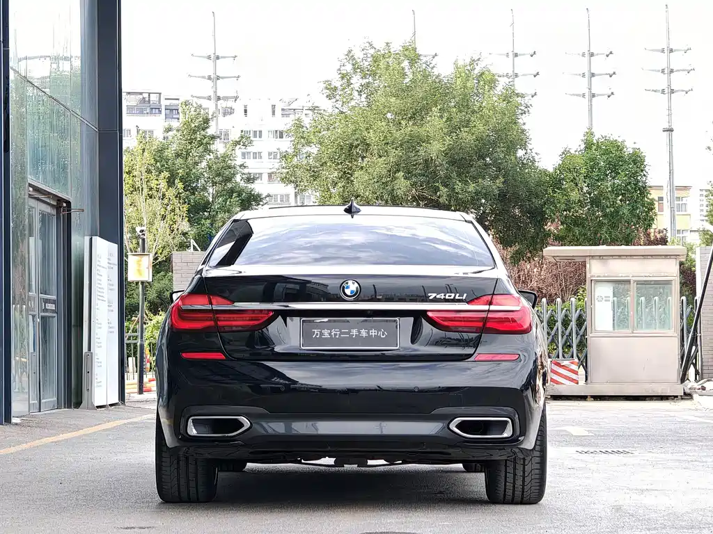 BMW 7 Series 2018 — фото 5