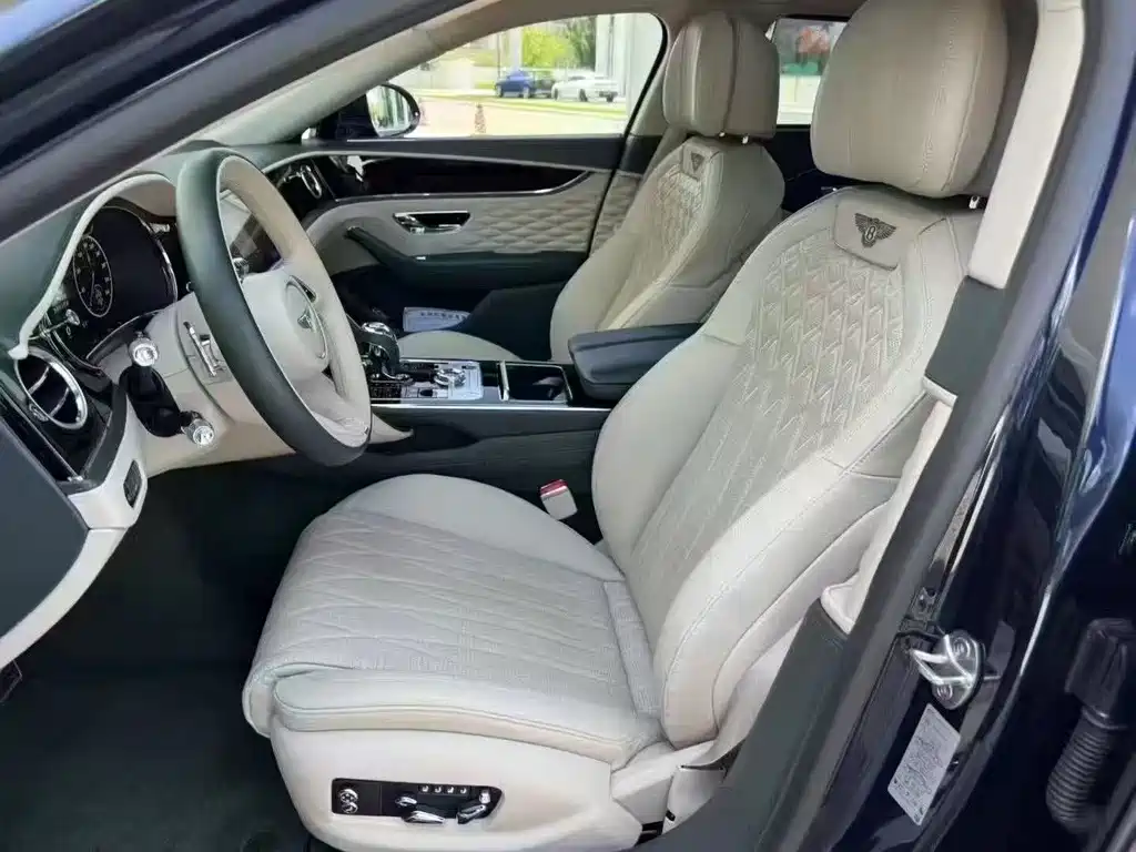 Bentley Flying Spur 2023