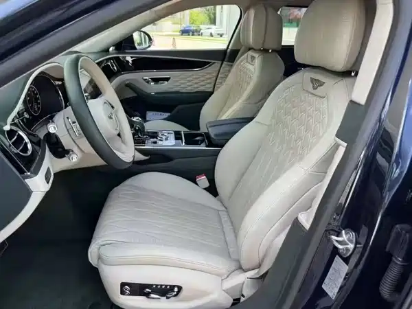 Bentley Flying Spur 2023