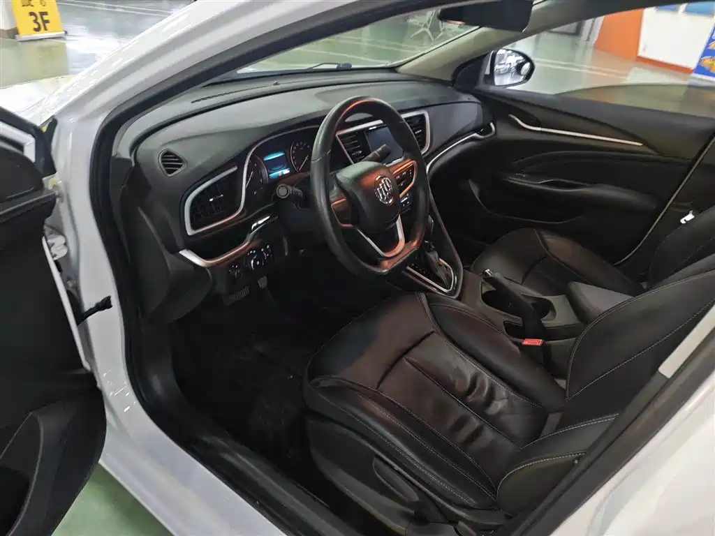 Buick Excelle 2016 — фото 16