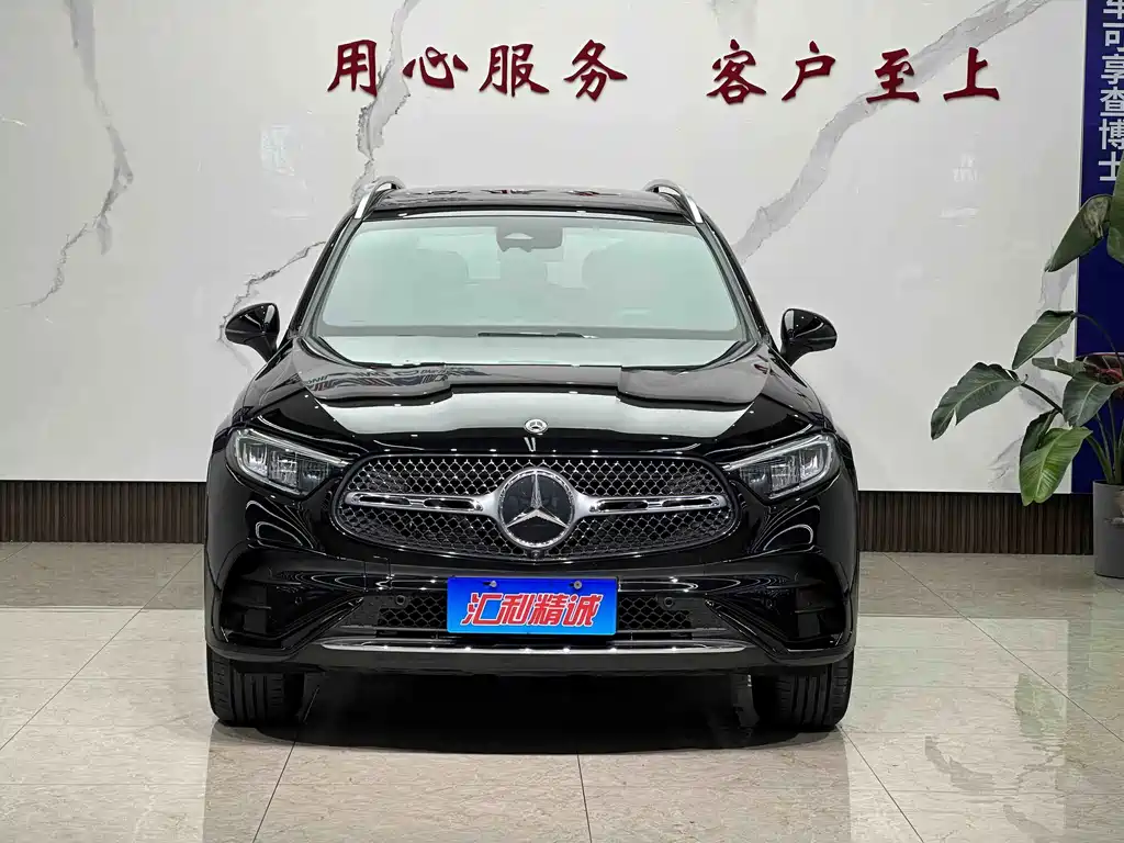 Mercedes-Benz GLC 2023