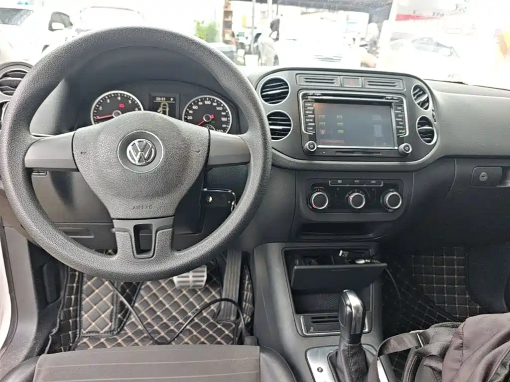 Volkswagen Tiguan 2016 — фото 10