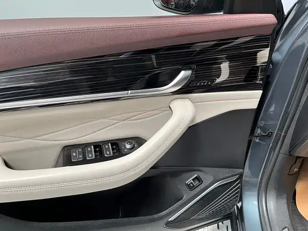 Geely Xingyue L 2024
