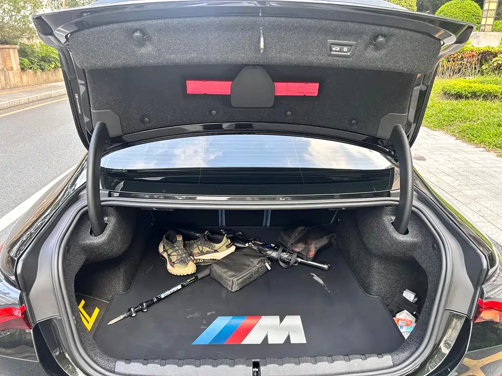 BMW M4 2022 — фото 19