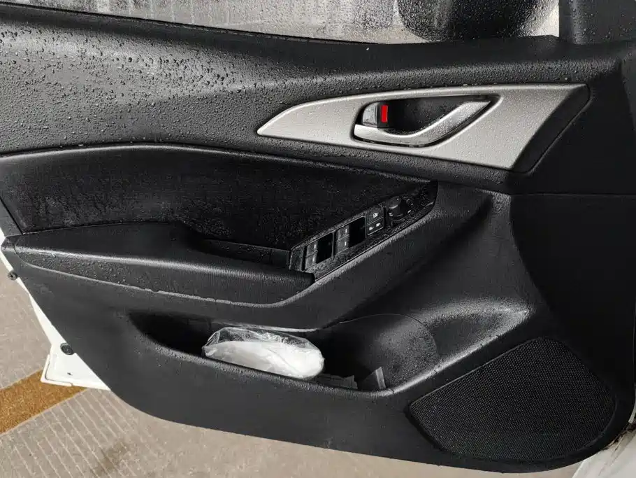 Mazda 3 Axela 2017