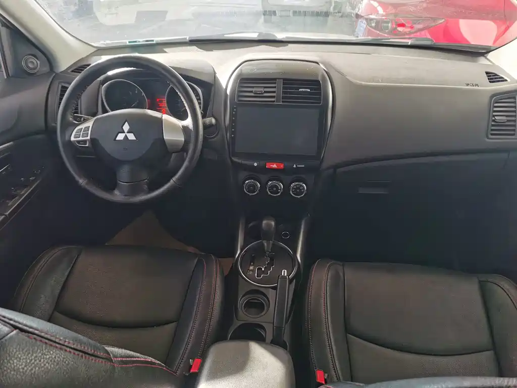 Mitsubishi Jinxuan ASX 2016 — фото 10