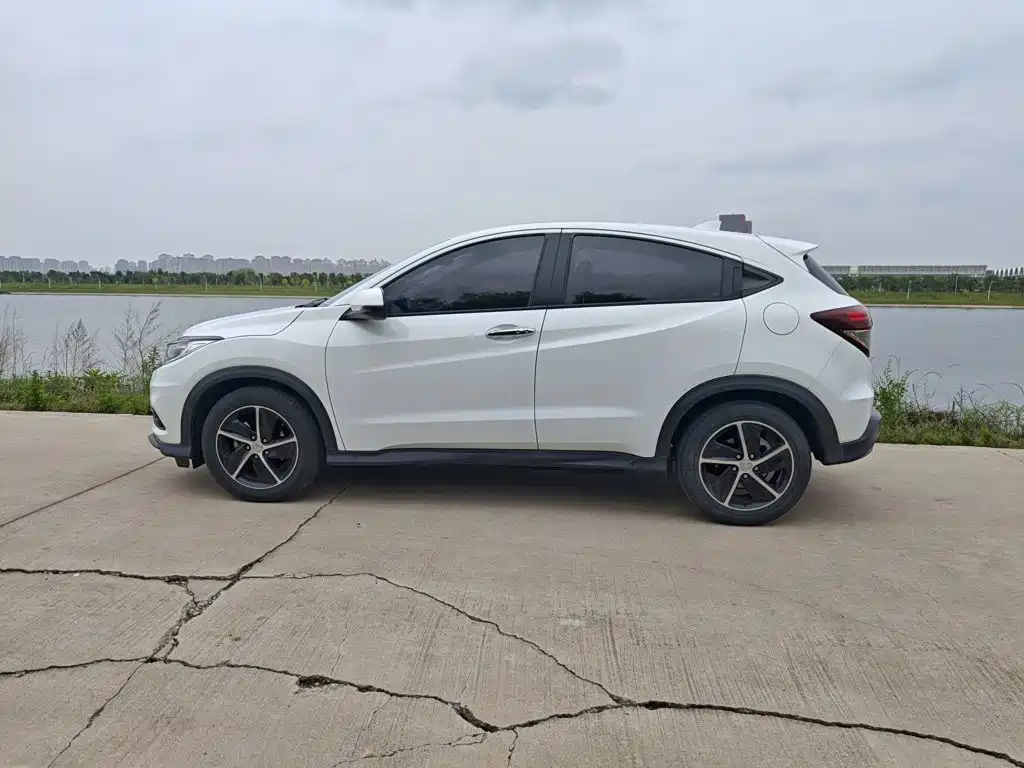 Honda Vezel 2020 — фото 5