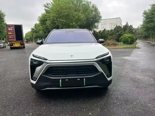 NIO ES8 2020