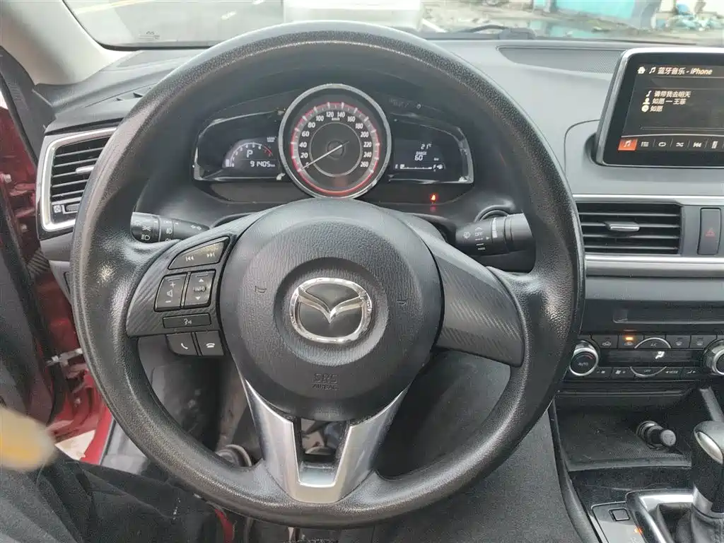 Mazda 3 Axela 2016 — фото 3