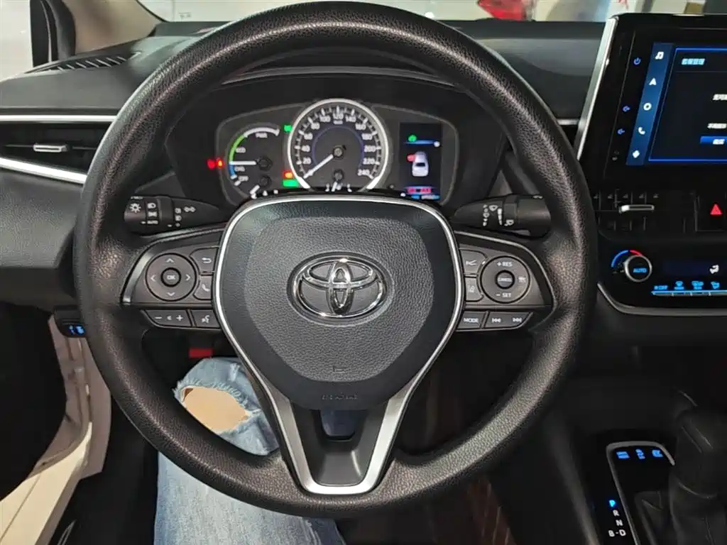Toyota Corolla 2022 — фото 11