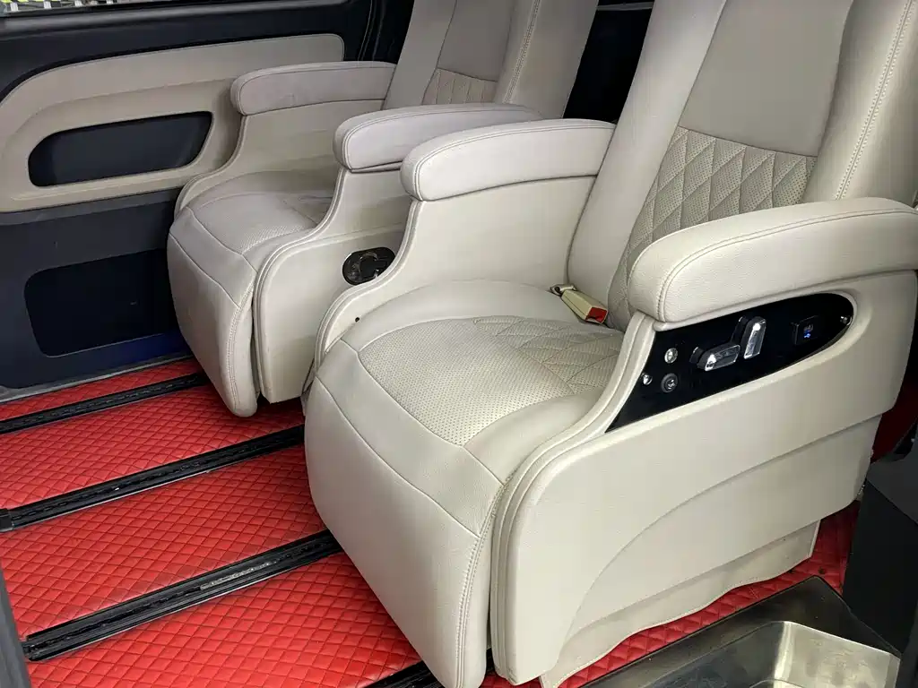 Mercedes-Benz Vito 2017 — фото 17