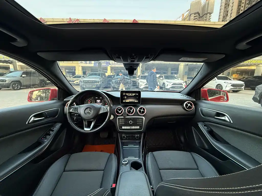 Mercedes-Benz A-Class 2017 — фото 9