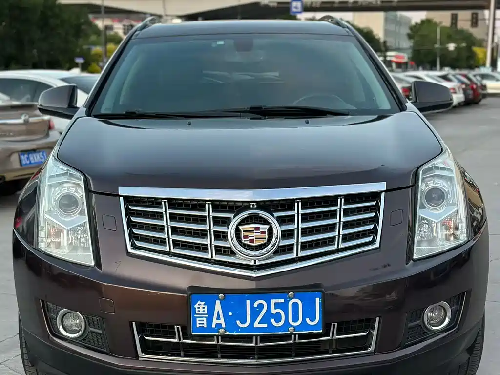 Cadillac SRX 2015 — фото 2
