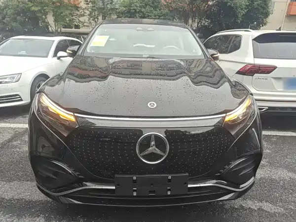 Mercedes-Benz EQS SUV 2026