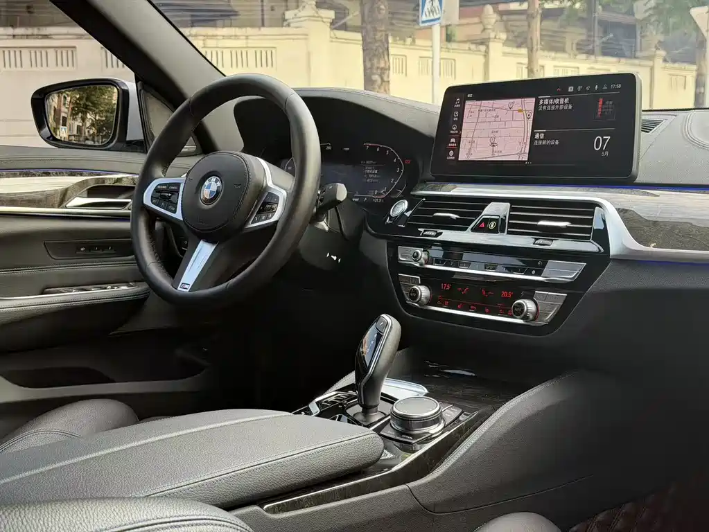 BMW 6 Series GT 2023 — фото 18