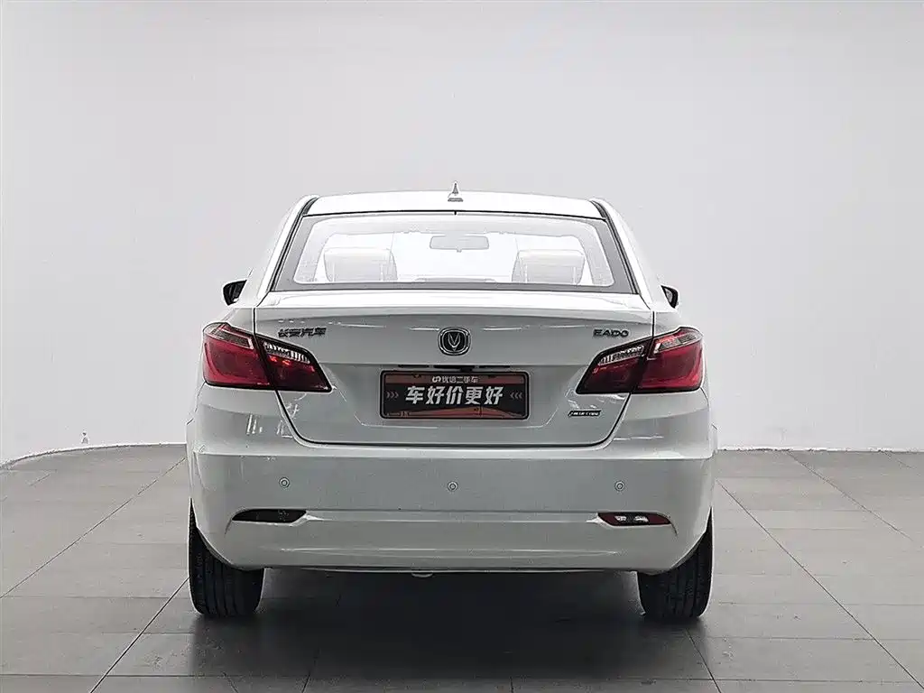 Changan Eado 2015 — фото 4