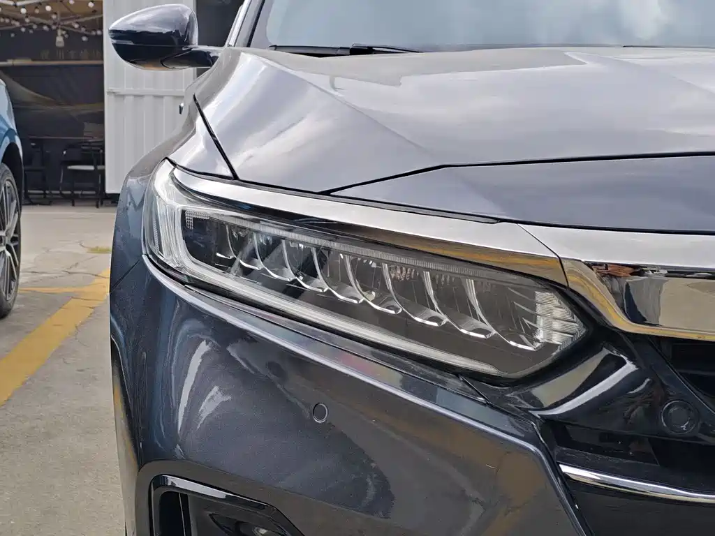 Honda Accord 2022 — фото 13
