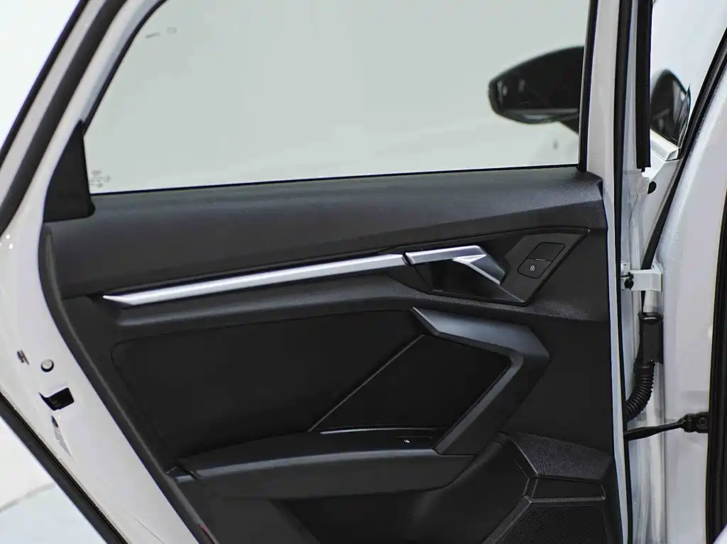 Audi A3 2022 — фото 11