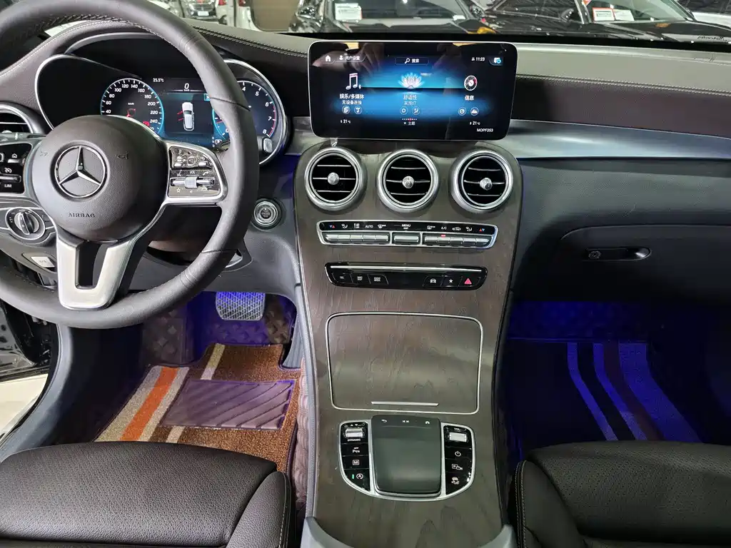 Mercedes-Benz GLC 2021 — фото 11