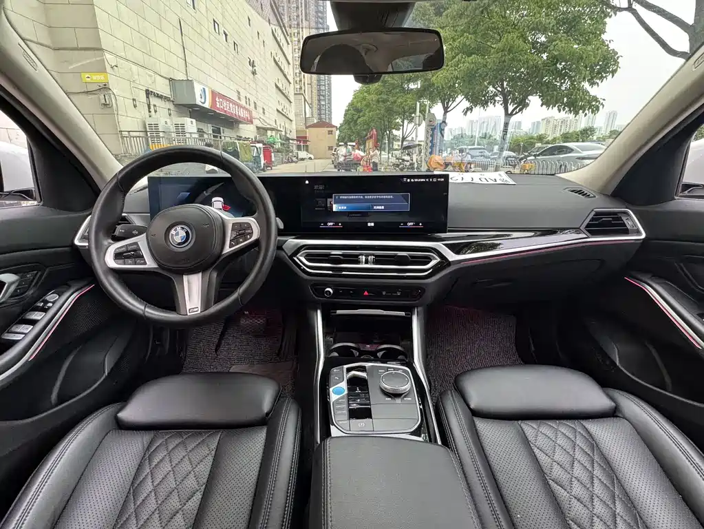 BMW i3 2024 — фото 8
