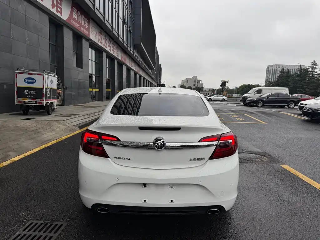 Buick Regal 2015 — фото 20
