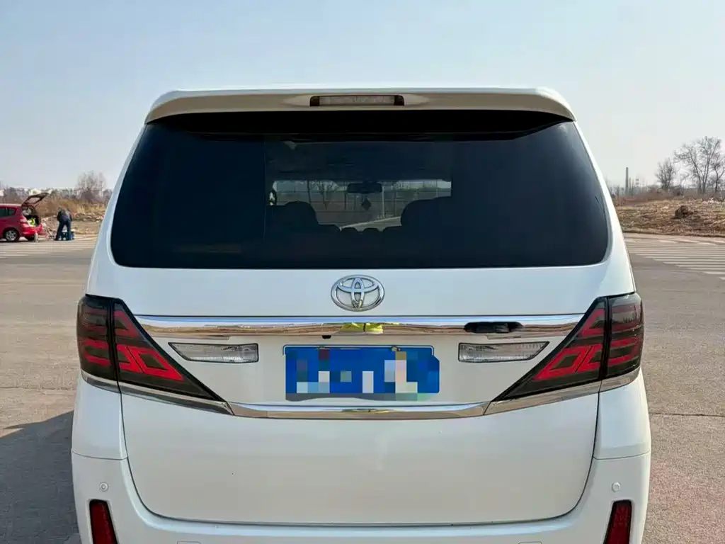 Toyota Alphard 2012 — фото 5