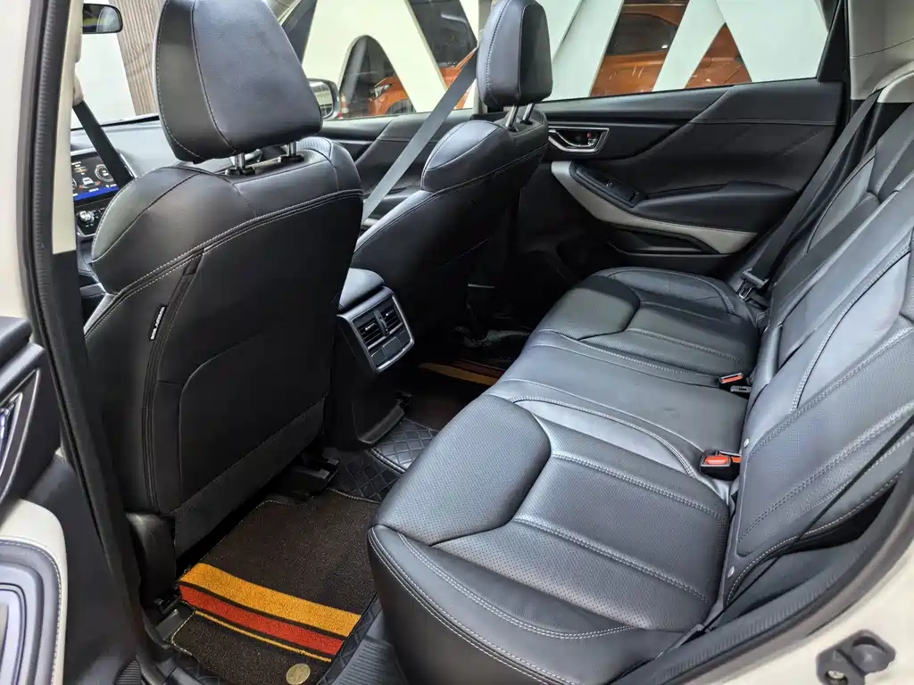 Subaru Forester 2022 — фото 21