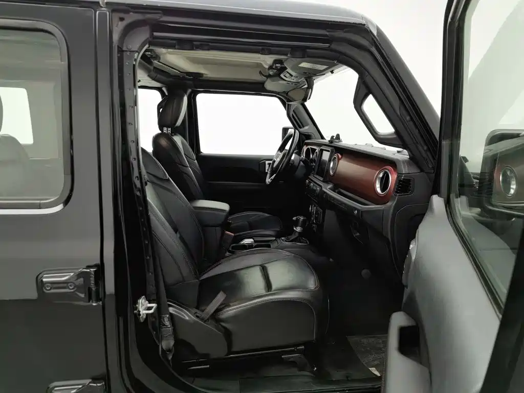 Jeep Wrangler 2024 — фото 23