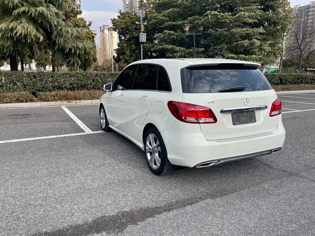 Mercedes-Benz B-Class 2017 — фото 7
