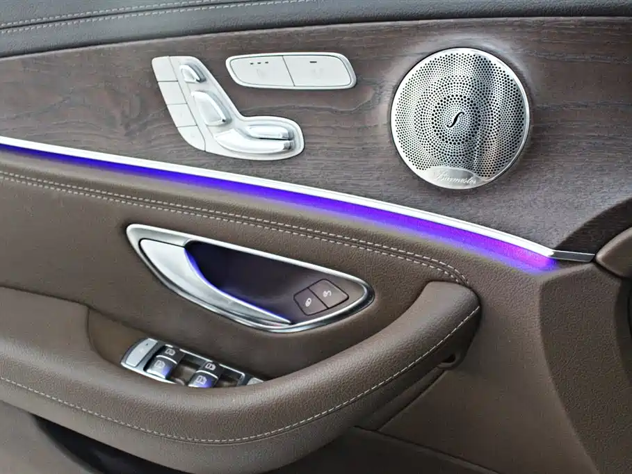 Mercedes-Benz E-Class 2022 — фото 4