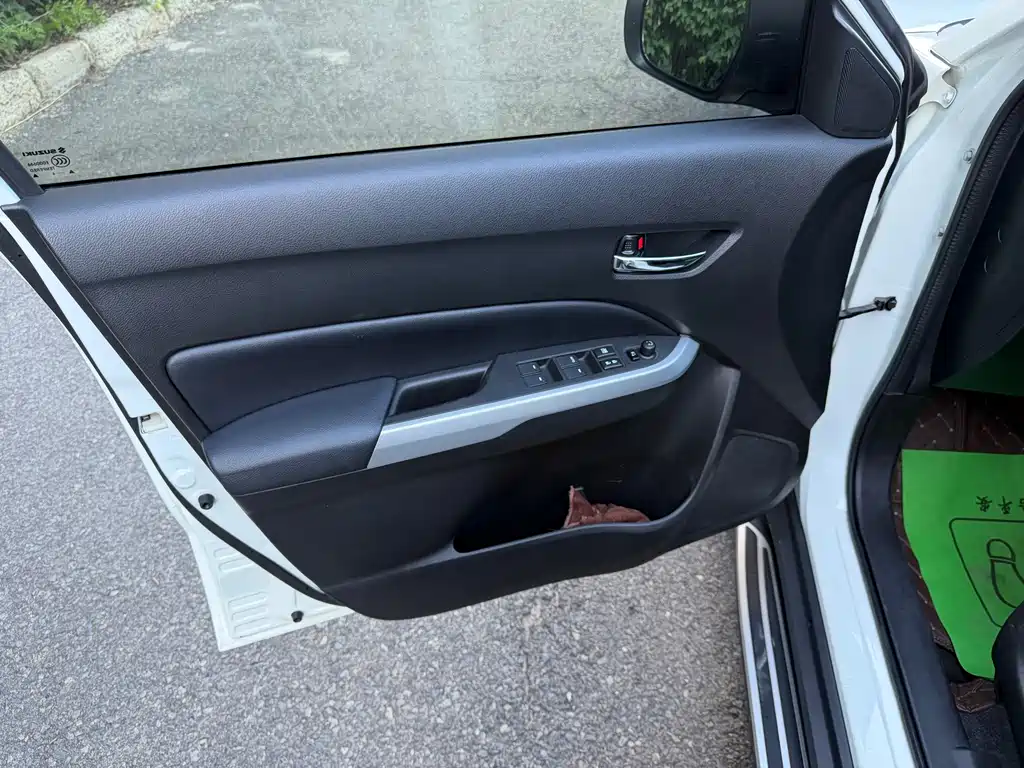 Suzuki Vitara 2016 — фото 17
