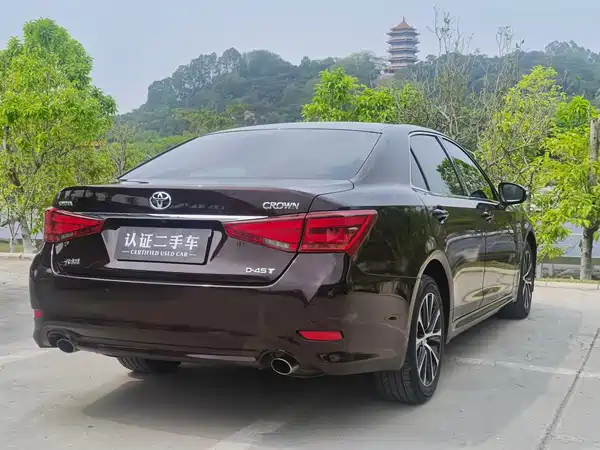 Toyota Crown 2018