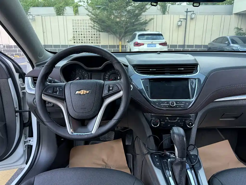 Chevrolet Malibu 2018 — фото 15