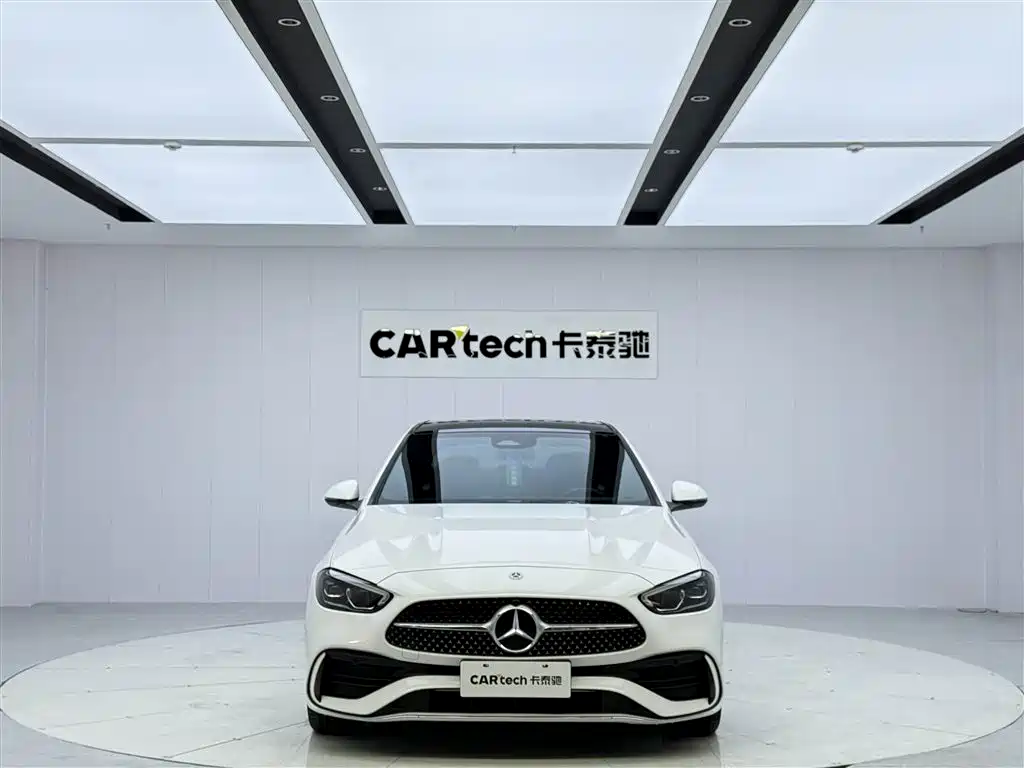 Mercedes-Benz C-Class 2023 — фото 3