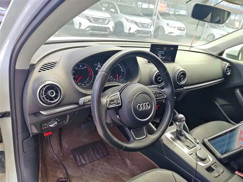 Audi A3 2016 — фото 10
