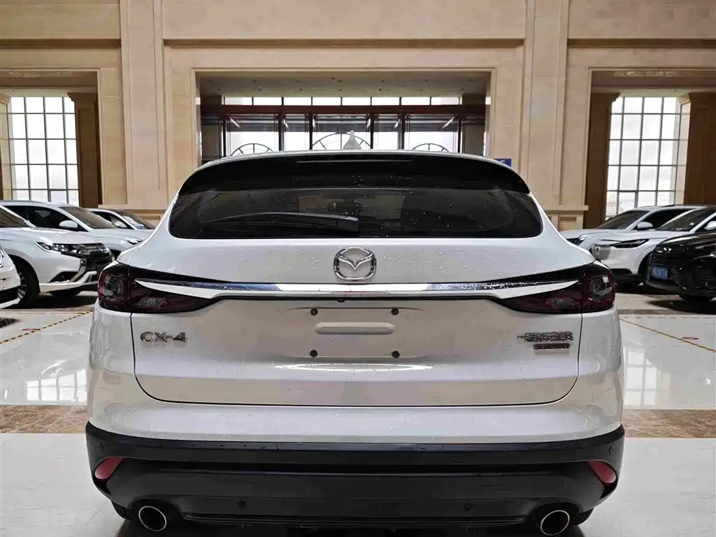 Mazda CX-4 2022 — фото 14