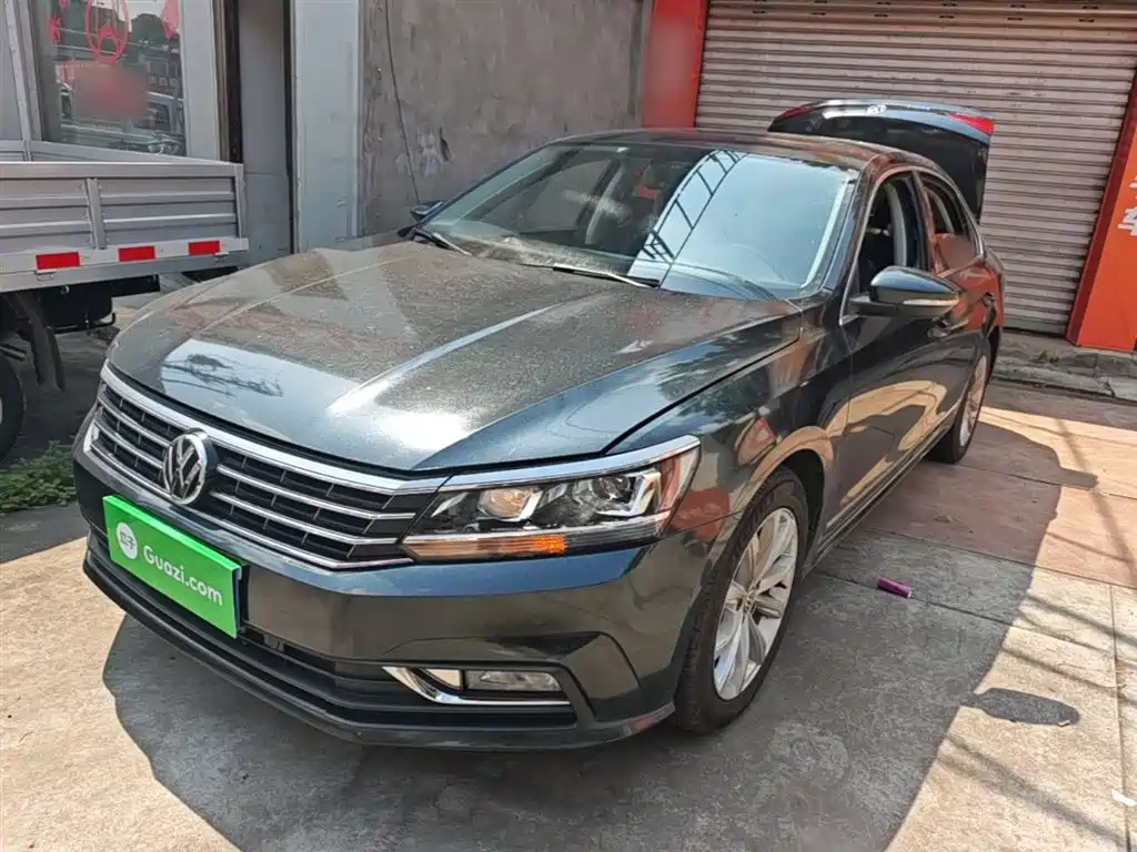 Volkswagen Passat 2019 — фото 1
