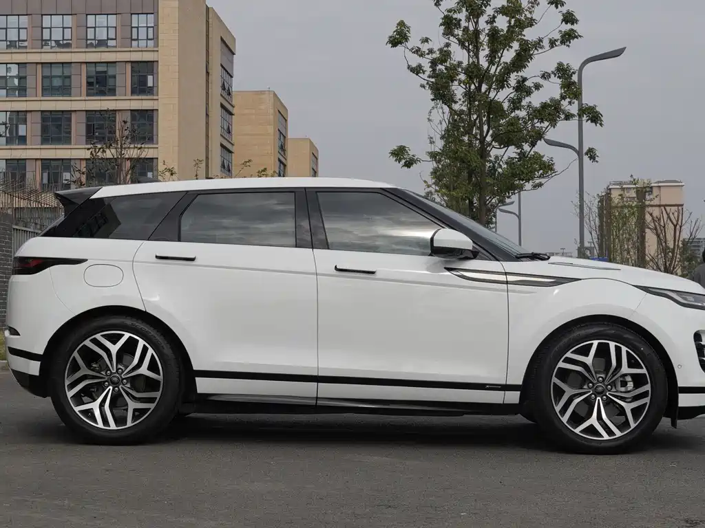 Land Rover Evoque 2021 — фото 13