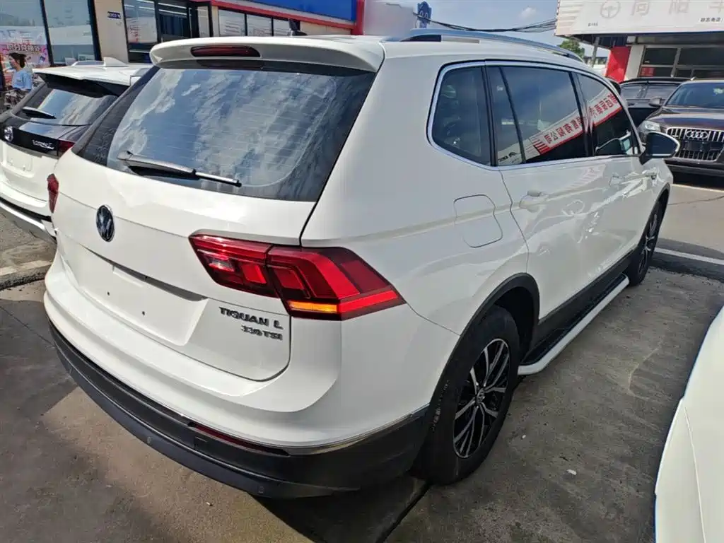 Volkswagen Tiguan L 2018 — фото 7