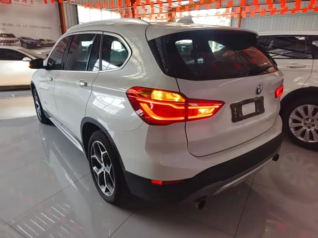 BMW X1 2017 — фото 5