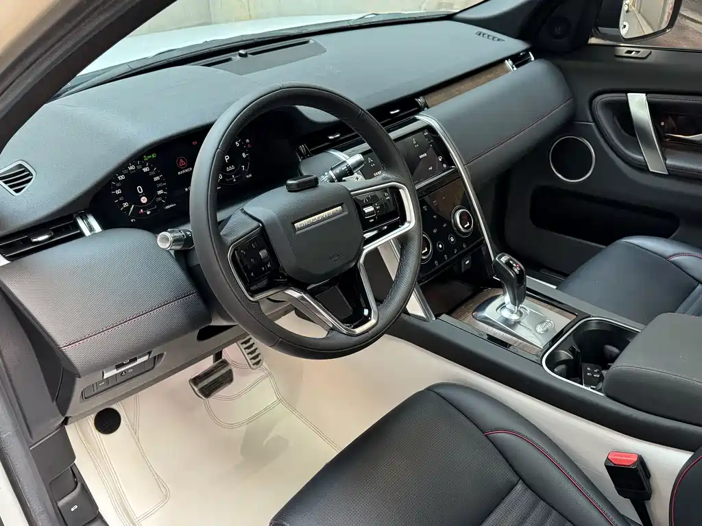 Land Rover Discovery Sport 2023 — фото 7