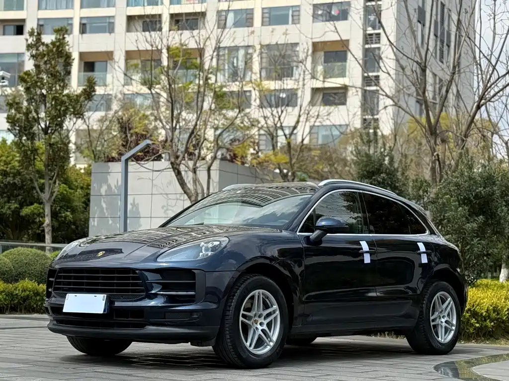 Porsche Macan 2019 — фото 1