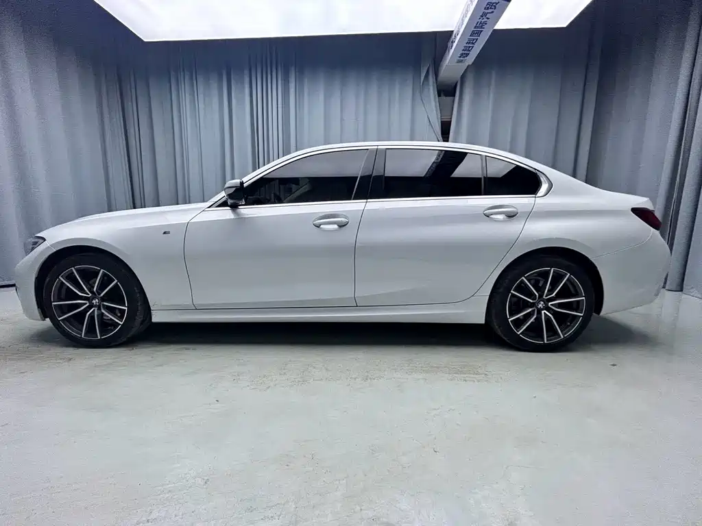 BMW 3 Series 2022