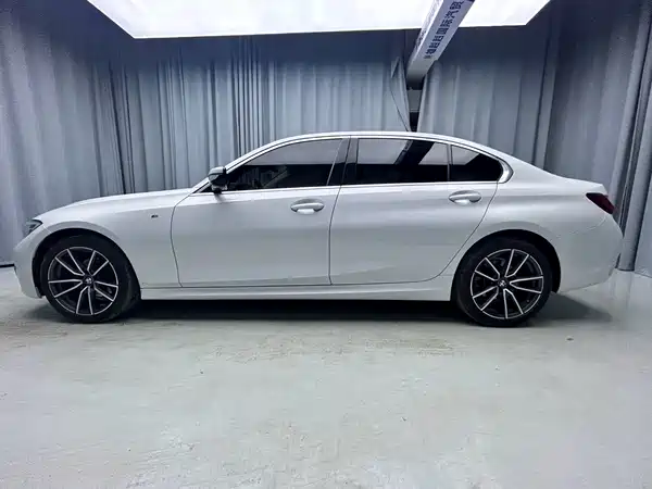 BMW 3 Series 2022